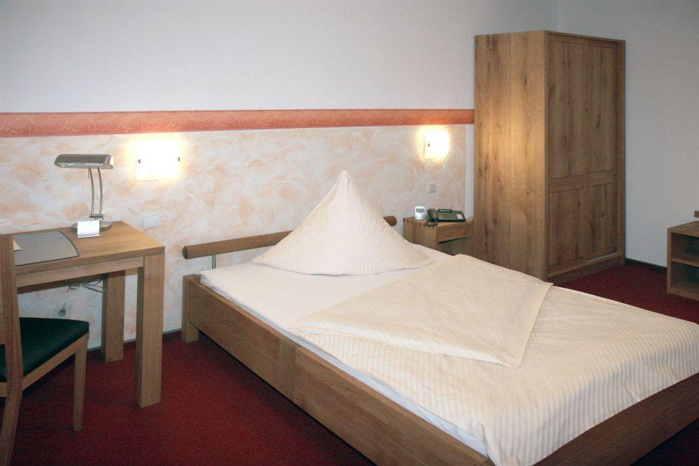 Hotel Flora Dormagen Luaran gambar