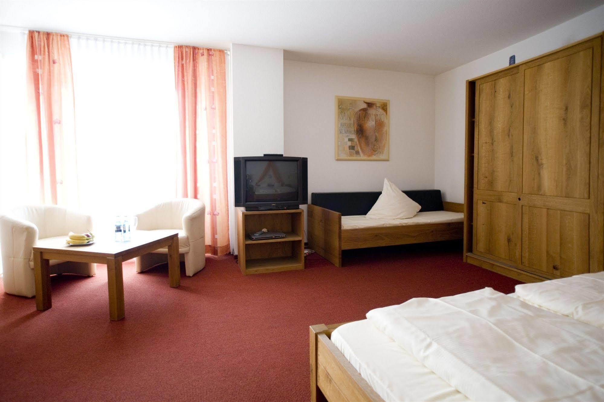 Hotel Flora Dormagen Luaran gambar
