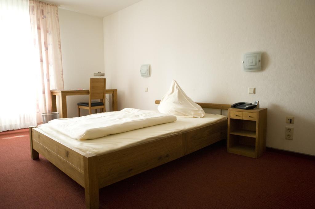 Hotel Flora Dormagen Bilik gambar